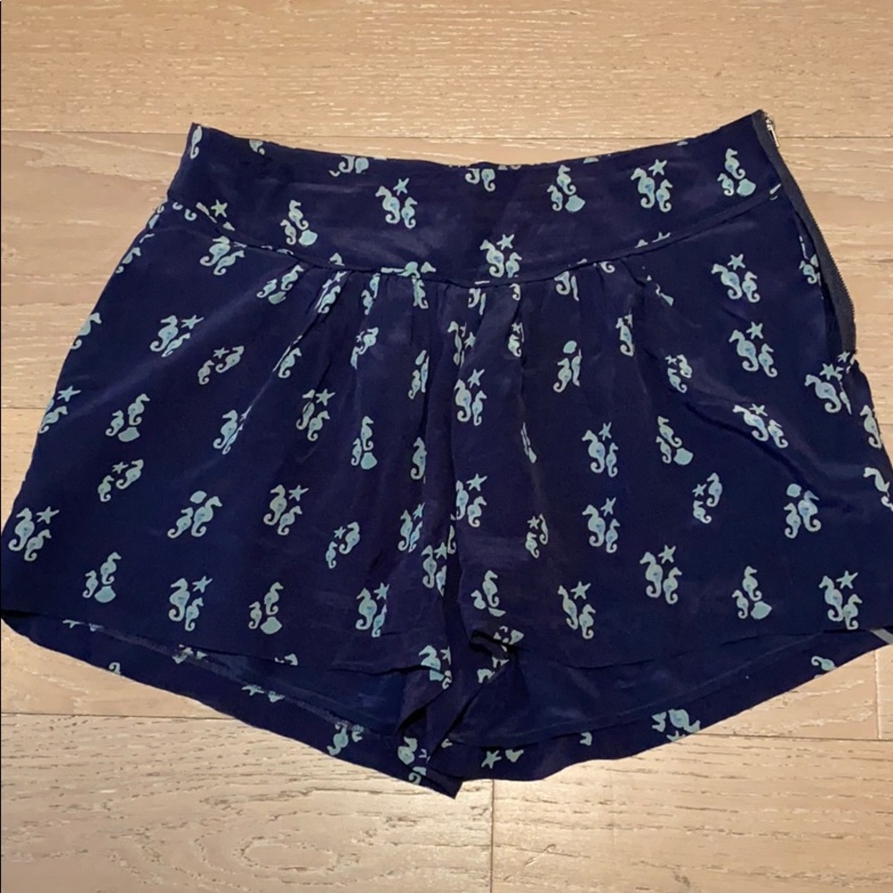 Gemma blue silk lined sea horse shorts sz S